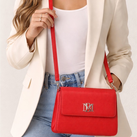 Badgley Mischka Red Crossbody Bag NWT Chain Strap DesignerPurse